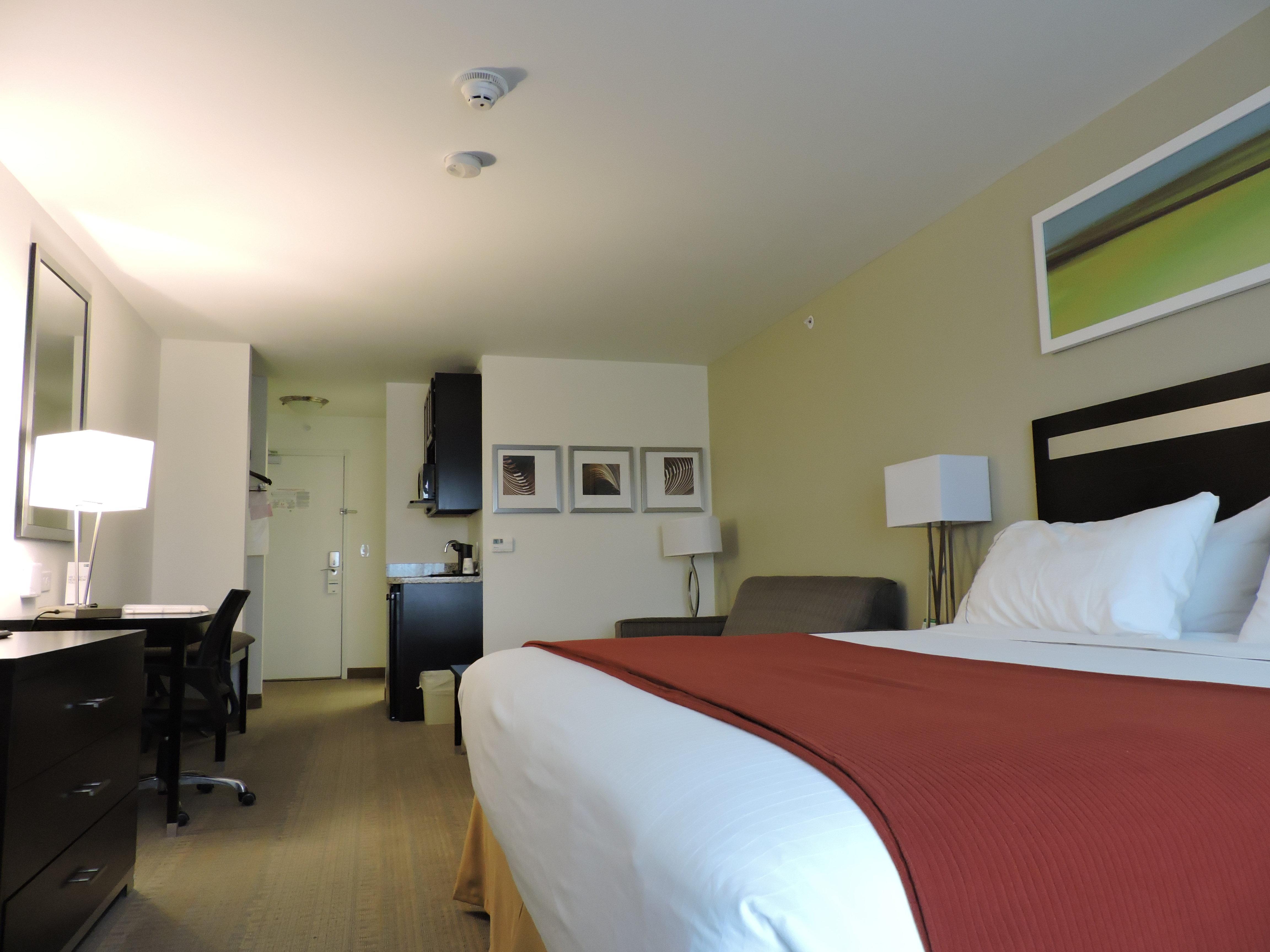 Holiday Inn Express And Suites Montgomery By Ihg Экстерьер фото