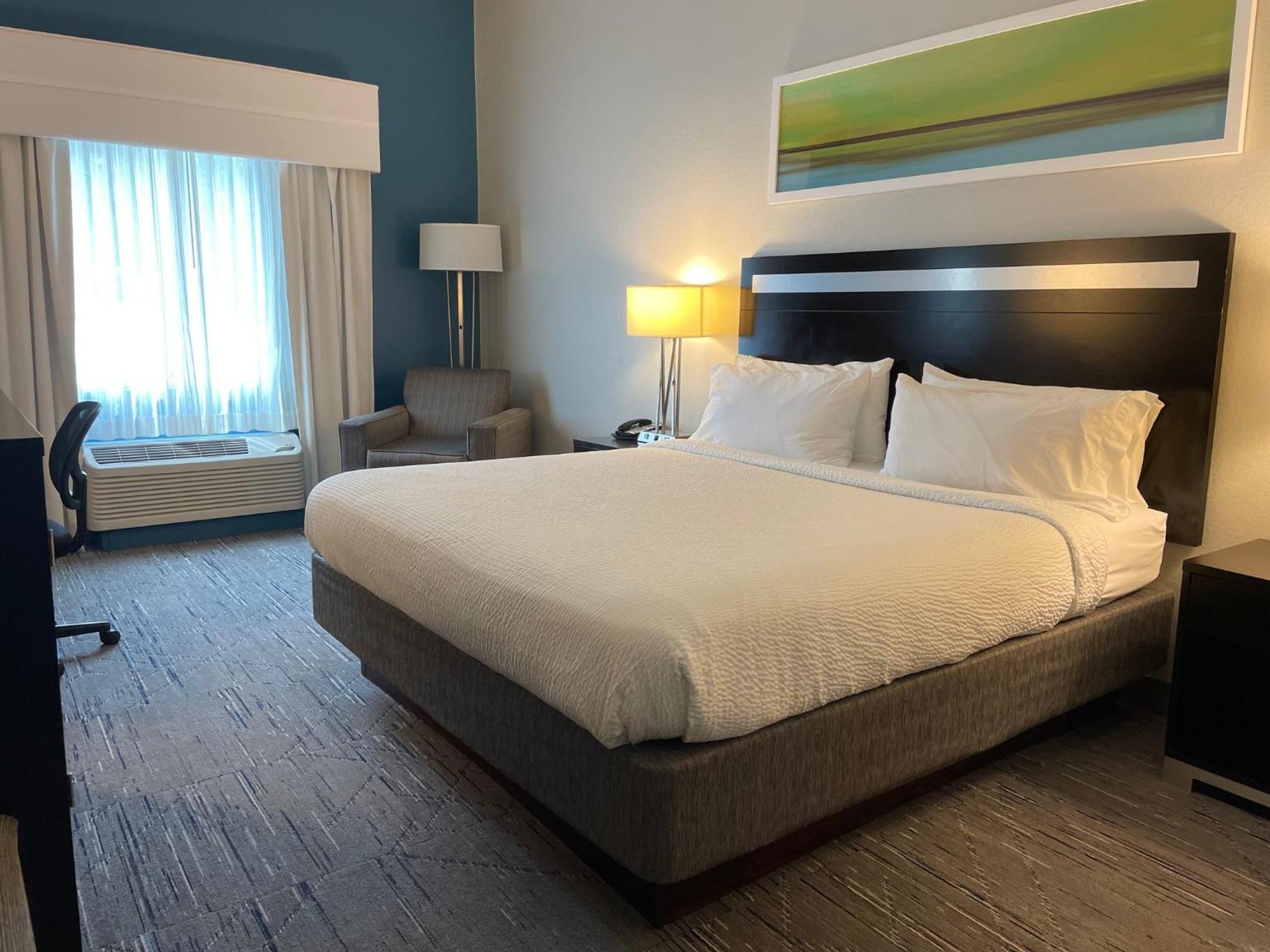 Holiday Inn Express And Suites Montgomery By Ihg Экстерьер фото